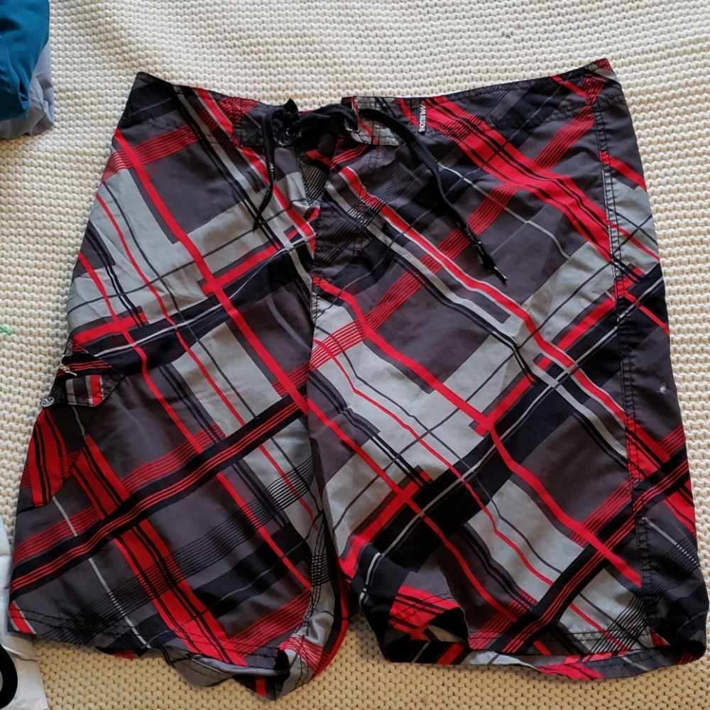 Maui and Sons board shorts size: 36